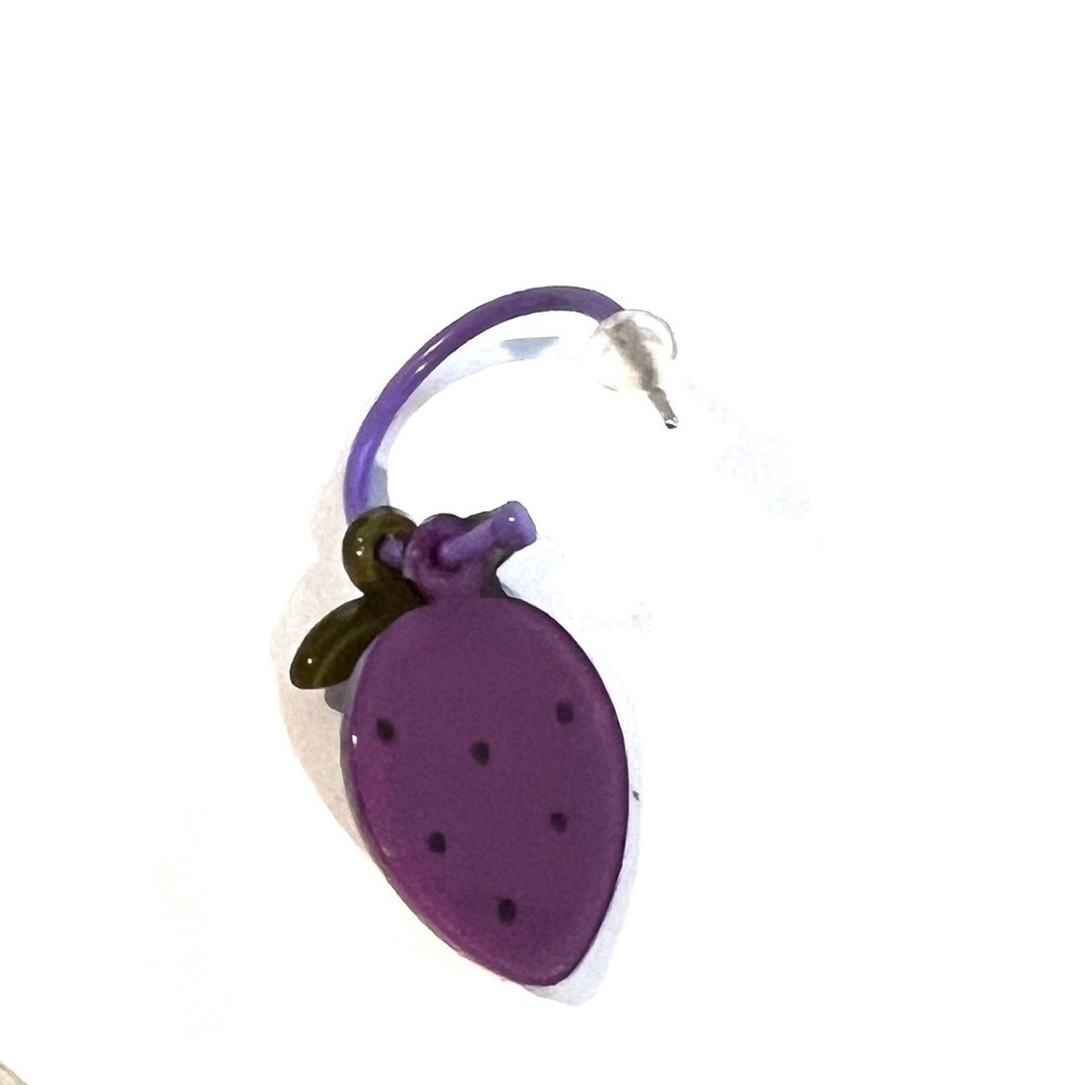 90s purple strawberry plastic post earrings - Picture 2 of 4